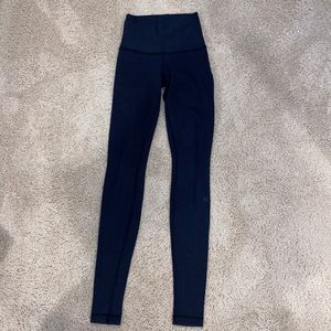 lululemon navy size 2 wunder under